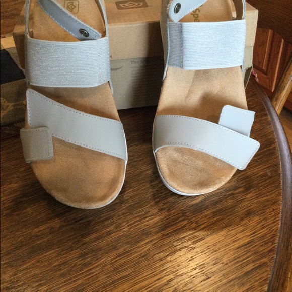 Sandals - Picture 2 of 6